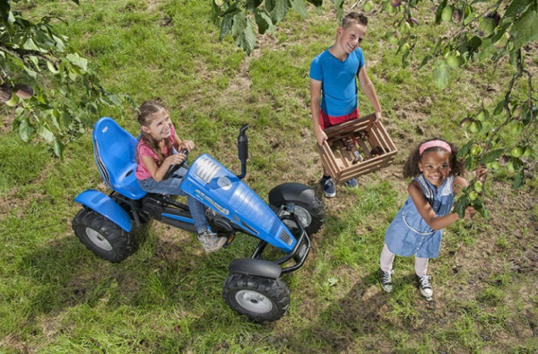 Веломобиль Berg Case-IH XXL BFR